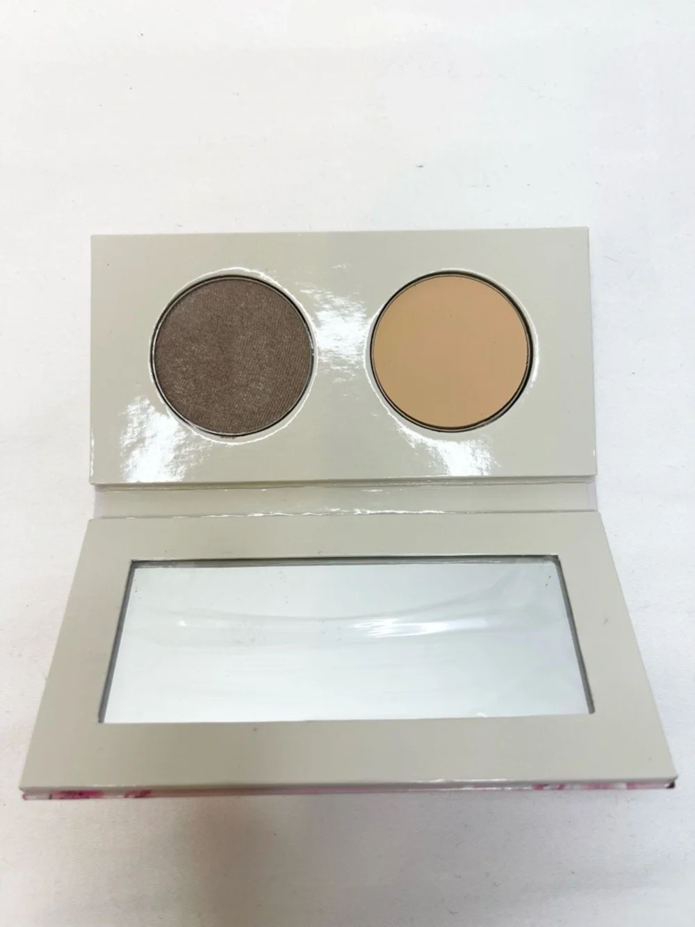 Mally Beauty Eye Shadow Duo in the shade Frosted Taupe